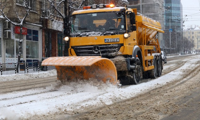 7 фирми ще се включат в почистването на снега през зимния сезон в София