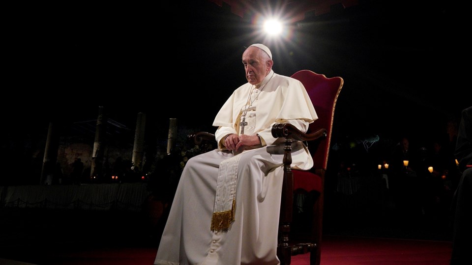 Папа Франциск беше изписан от болницата и се завърна във Ватикана