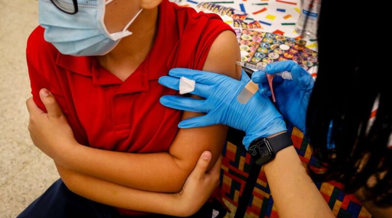 child-vaccination-covid-florida-gty-jt-220308_1646771727439_hpEmbed_3x2_992