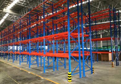 Как да изберем правилните метални стелажи за складове