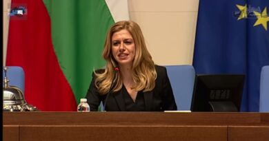 директен контрол над потребителя